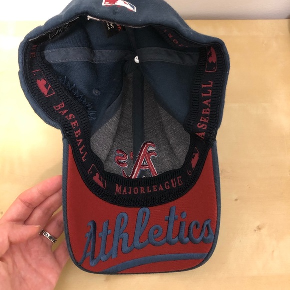 MLB Athletics hat - Picture 4 of 6